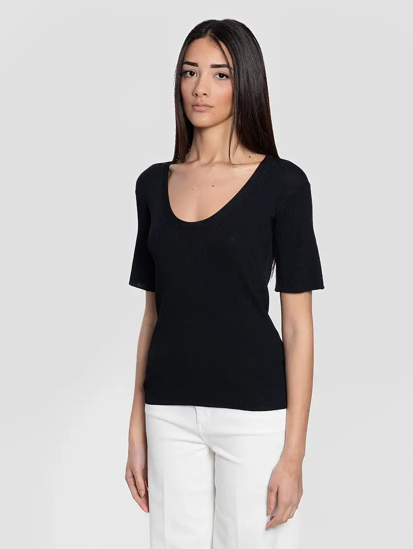 Maglia a Costine in Viscosa Crepe Minosse Nero