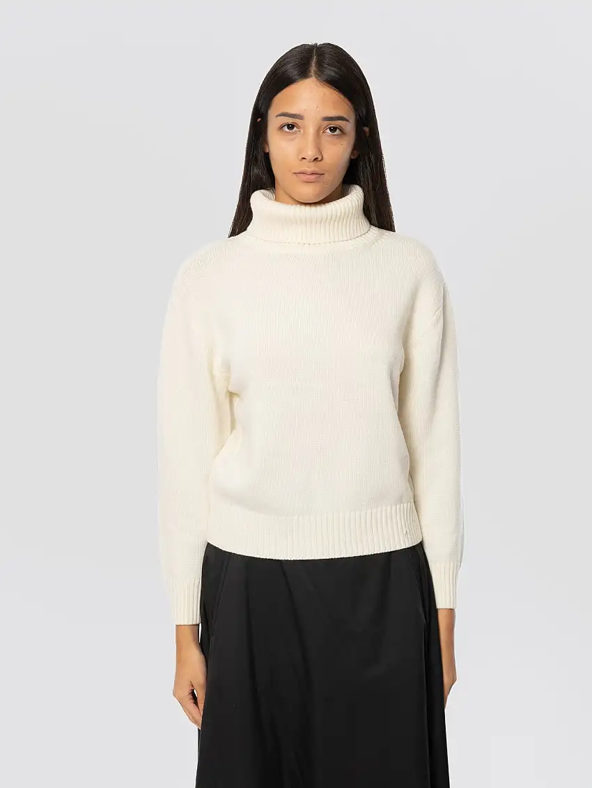 Maglione Collo Alto in Lana Merinos Riso