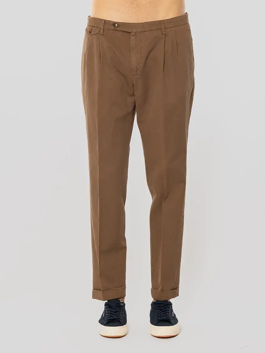 Pantaloni Easy Fit con Pences Gianduia