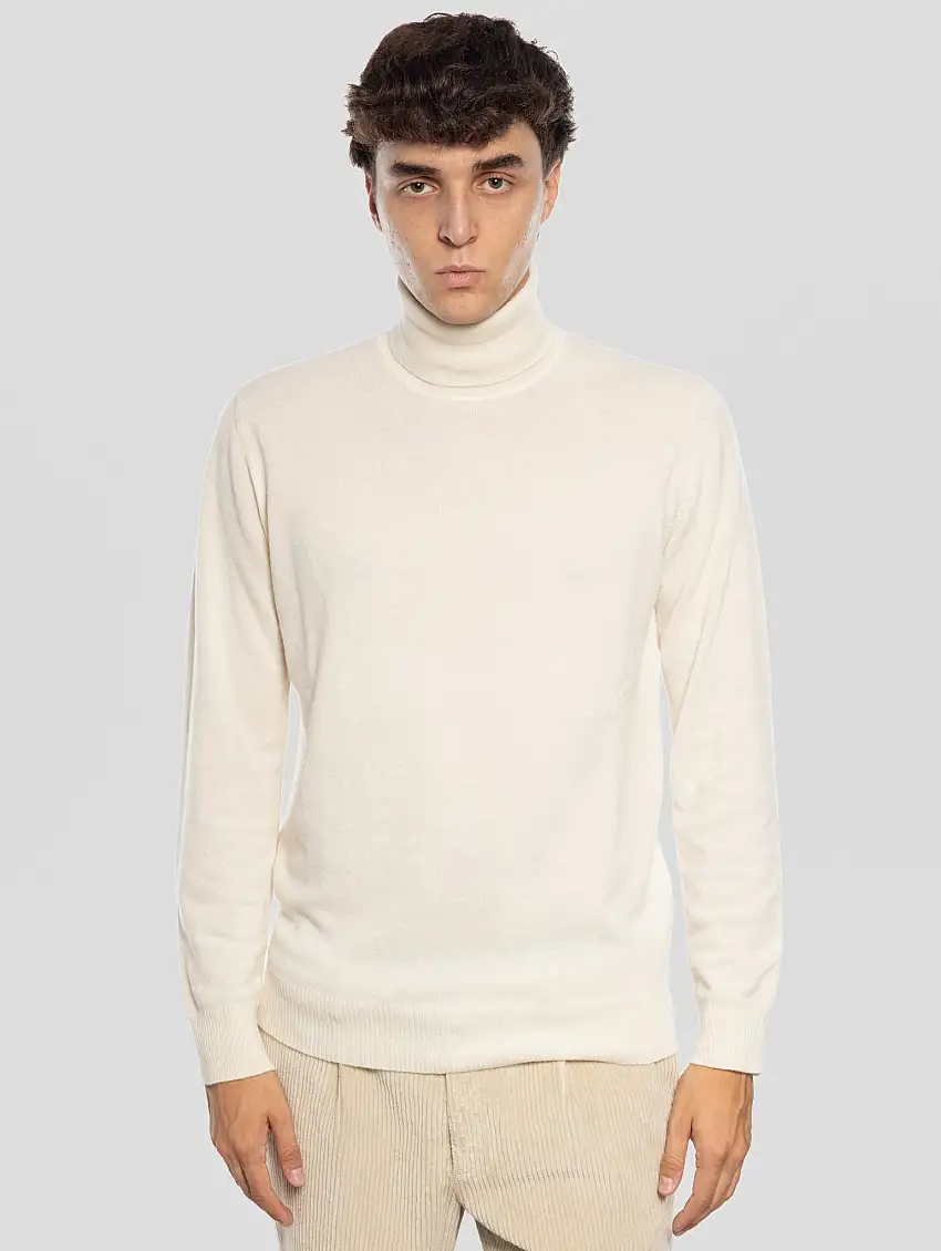 Maglia Collo Alto in Lana Geelong Latte