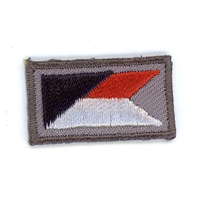 Scudetto rettangolare rosso bianco nero