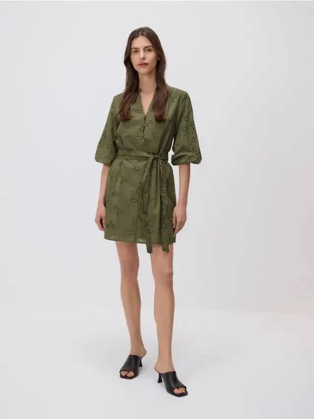 Mini vestito traforato Colore verde scuro