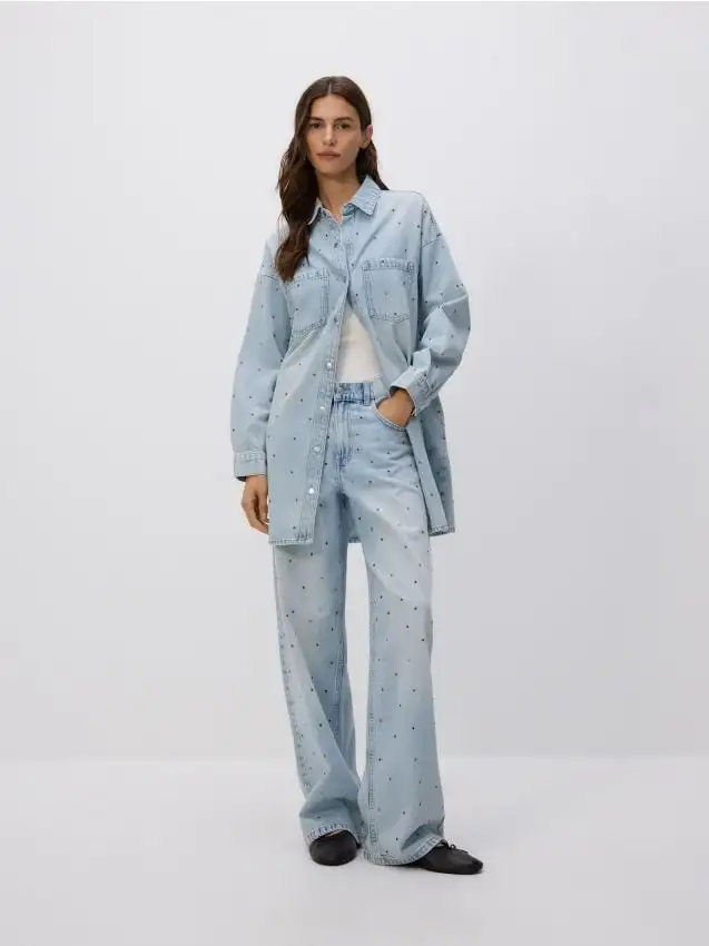 Jeans baggy con cristalli Colore blu