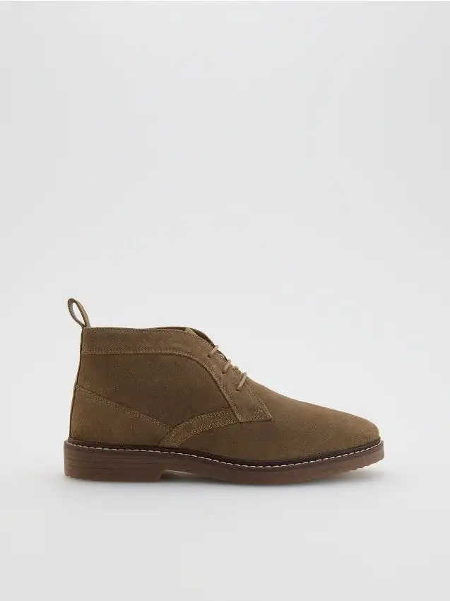 Stivaletti in pelle scamosciata Colore marrone