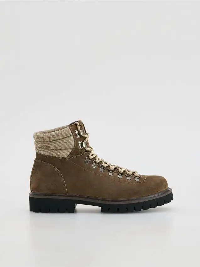 Stivaletti con effetto scamosciato Colore marrone