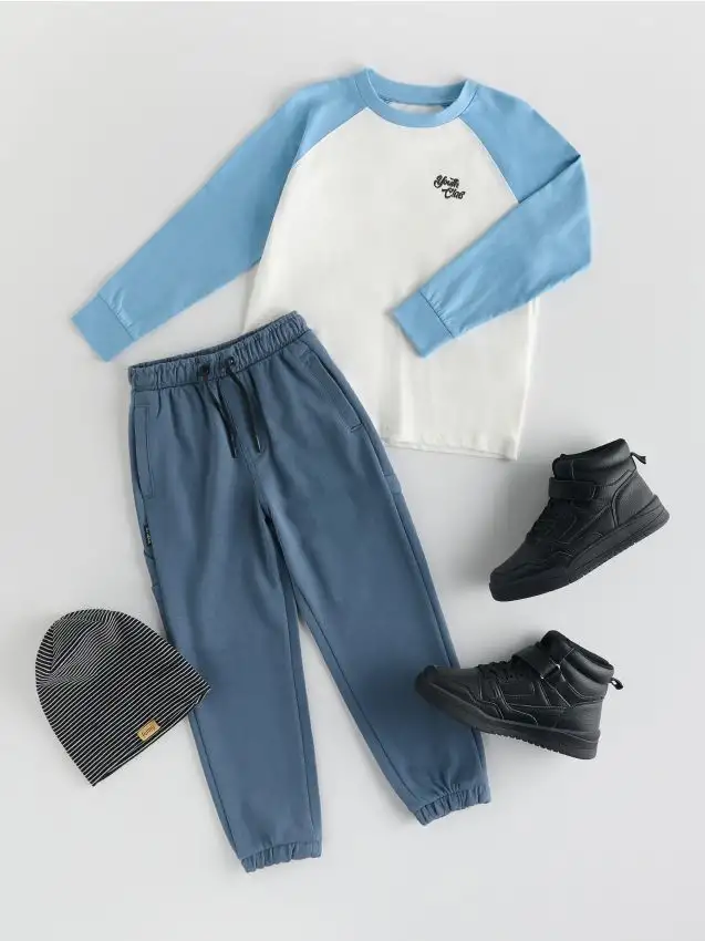 Maglia in cotone a maniche lunghe Colore blu pallido