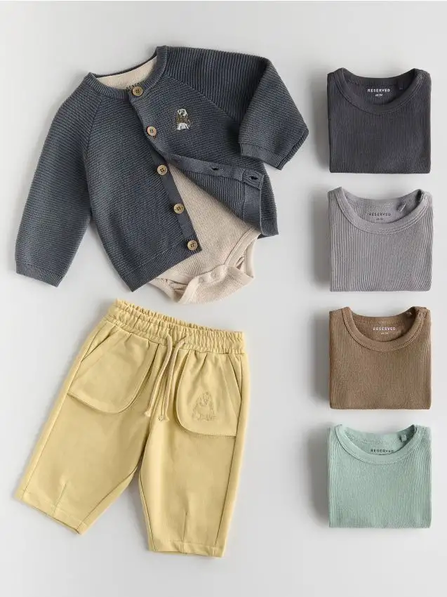 Maglione con ricamo Colore grigio scuro