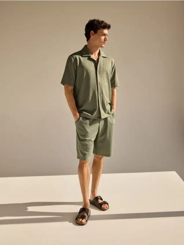 Bermuda Colore verde polveroso