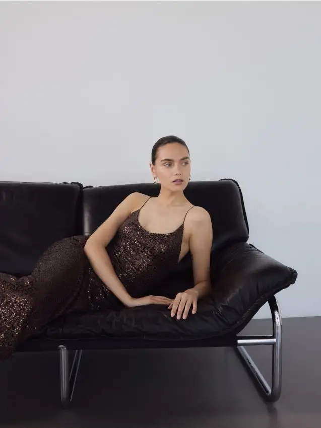 Maxivestito a paillette Colore marrone scuro