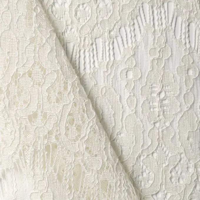 Pizzo floreale avorio cablato