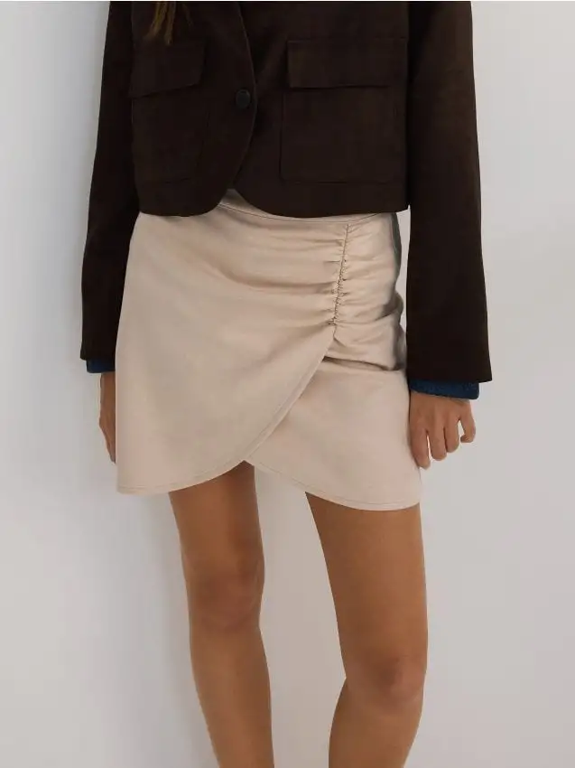 Minigonna con arricciatura Colore beige