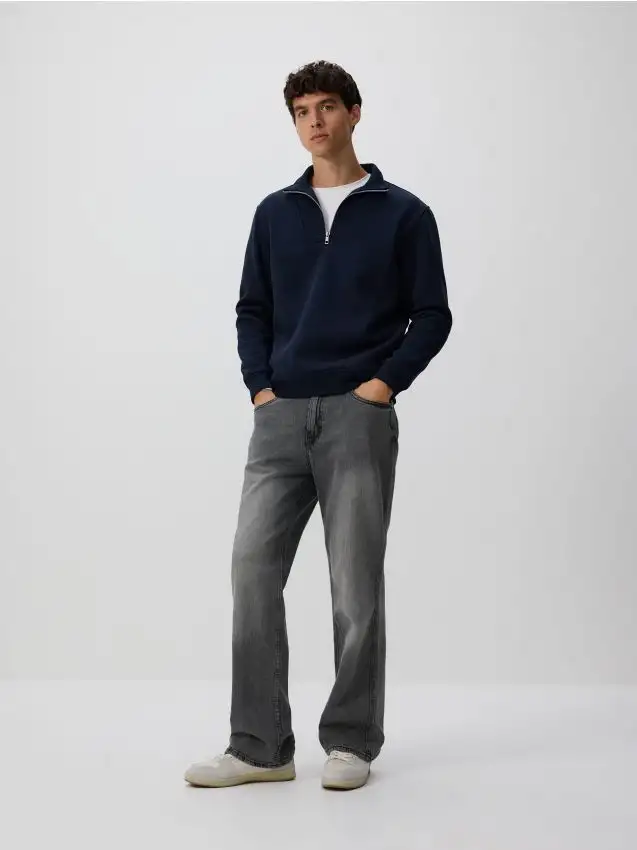 Felpa tinta unita con collo alto Colore blu scuro