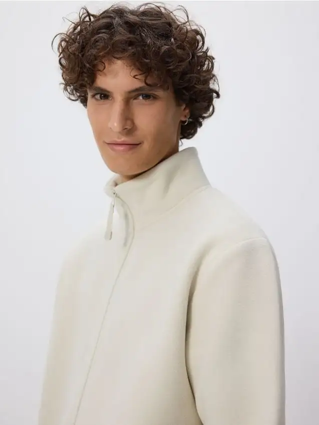 Felpa in pile con colletto rigido Colore panna