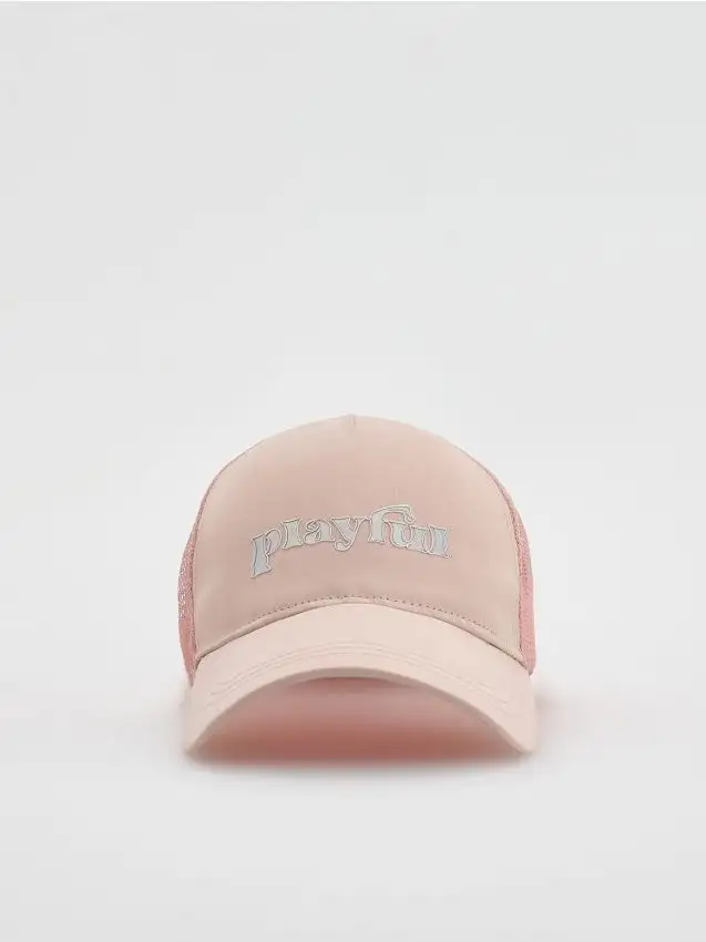 Cappello con scritte Colore nude