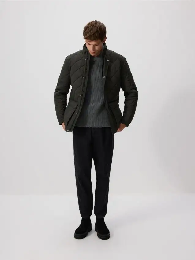 Giacca trapuntata a collo alto Colore verde scuro