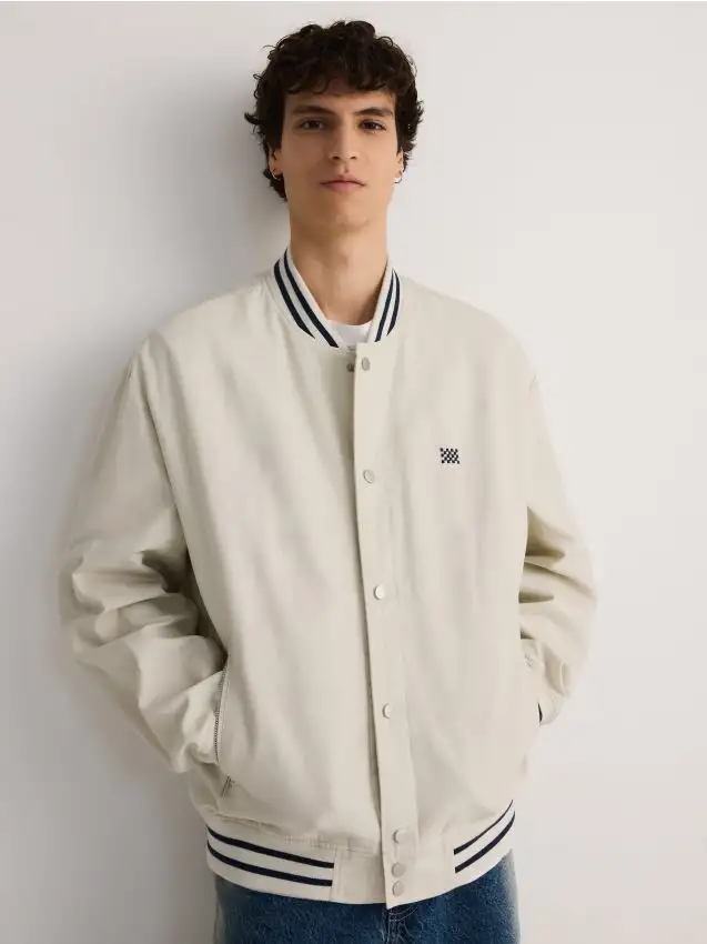 Giacca bomber con dettaglio ricamato Colore nude