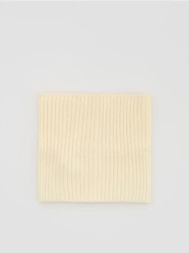 Sciarpa liscia con viscosa Colore panna