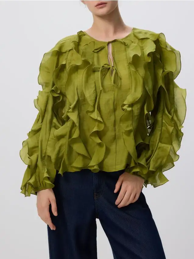 Blusa a balze Colore verde oliva chiaro