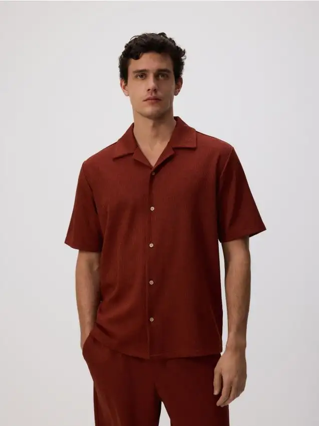 Camicia comfort strutturata Colore marrone