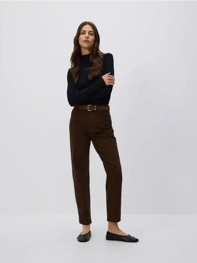 Jeans mom fit slim Colore marrone