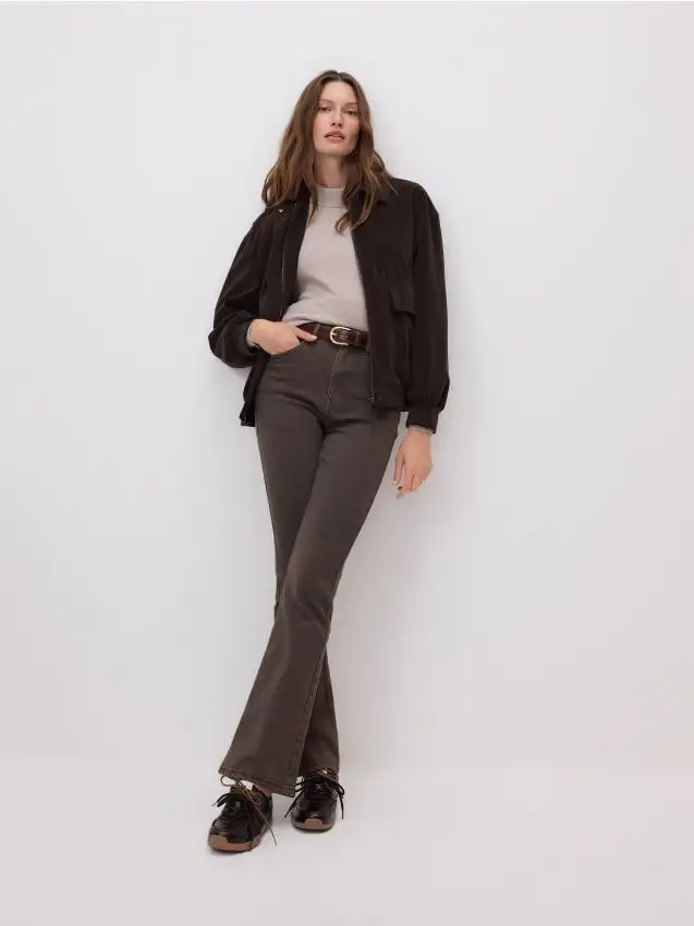 Jeans bootcut a zampa Colore marrone