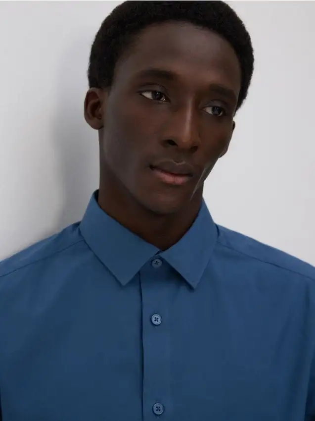 Camicia regular fit in misto cotone Colore indaco