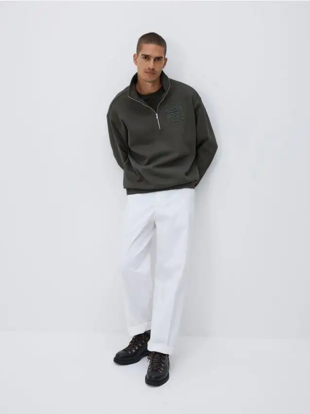 Felpa con dettagli ricamati Colore verde