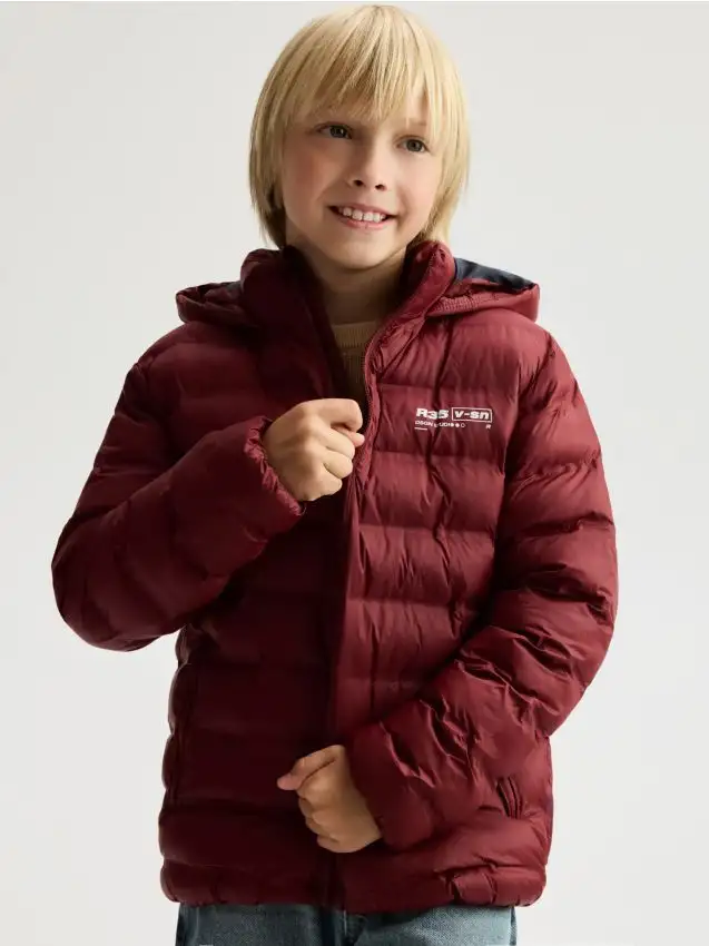 Giaccone trapuntato con cappuccio Colore maroon