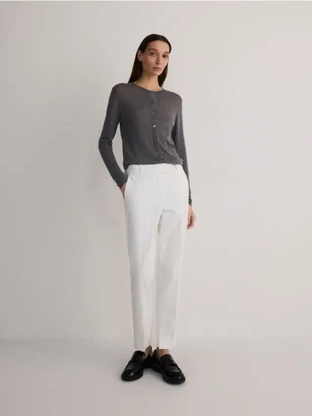 Pantaloni a sigaretta con piega stirata Colore bianco