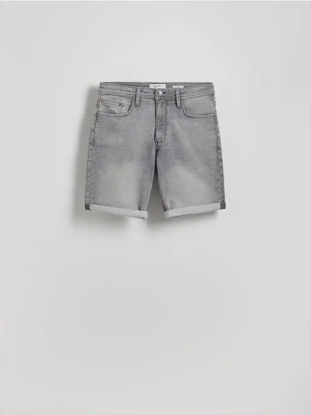 Shorts slim fit con pinces Colore grigio chiaro