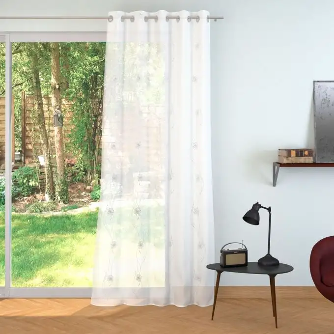 Tessuto voile ricamato fiore