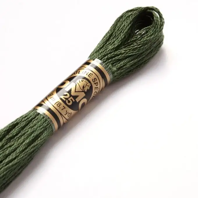 Filato mouliné da ricamo tonalità verdi COL 520