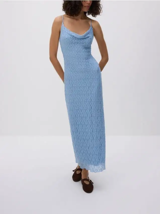 Vestito maxi in pizzo Colore blu pallido