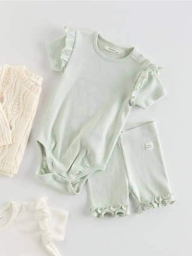 Completo in cotone Colore verde pallido