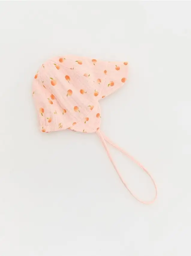 Cappellino con stampa frutta Colore rosa pastello