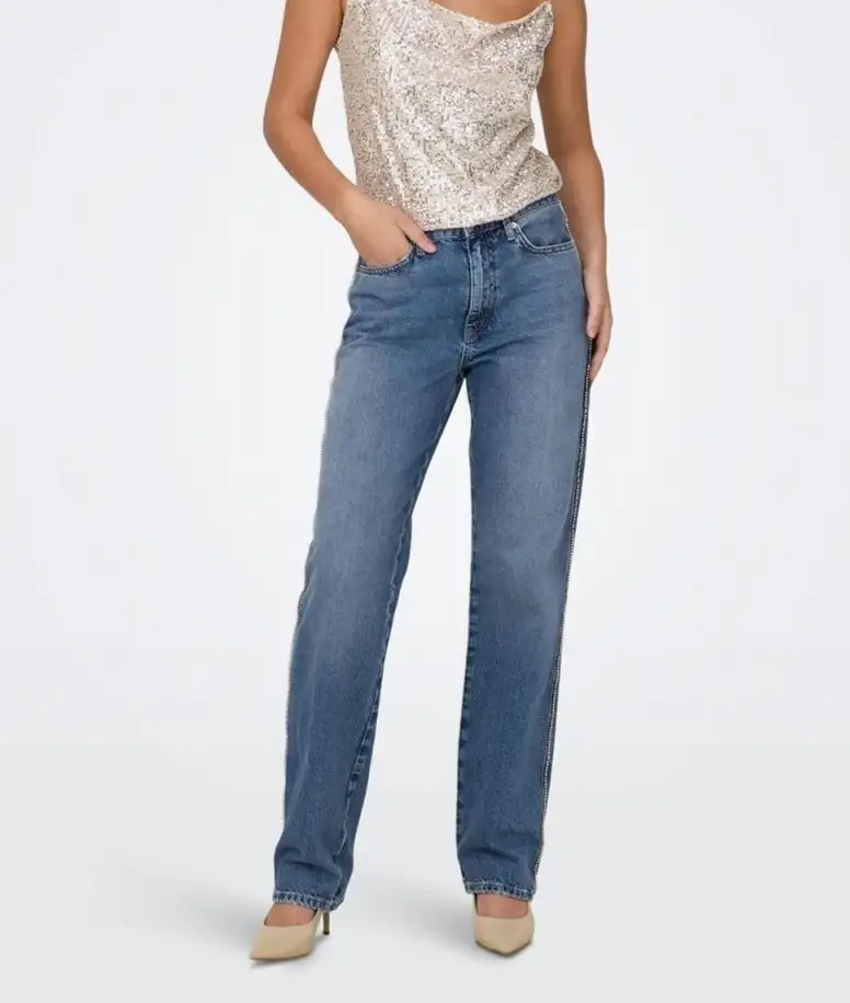 15304184/Medium Blue Denim