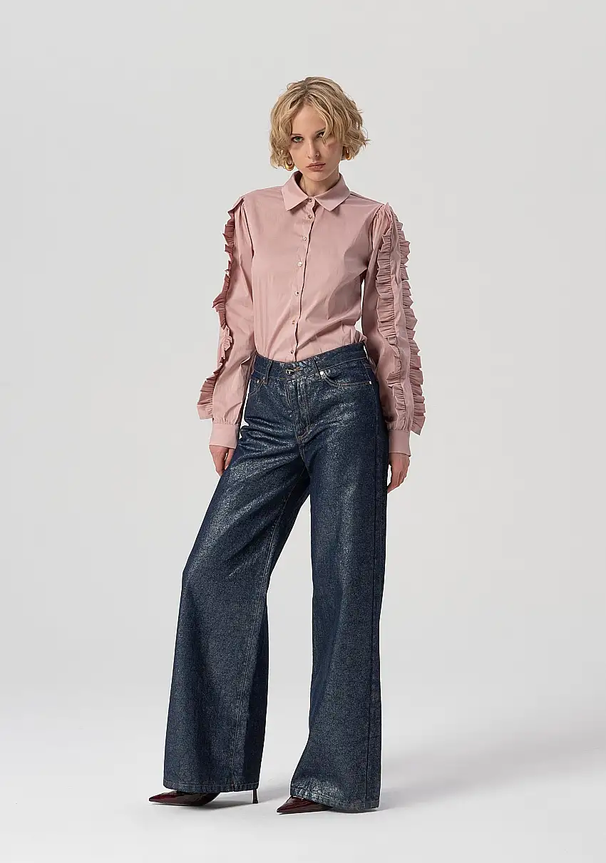 Jeans flare a palazzo in denim con spalmatura