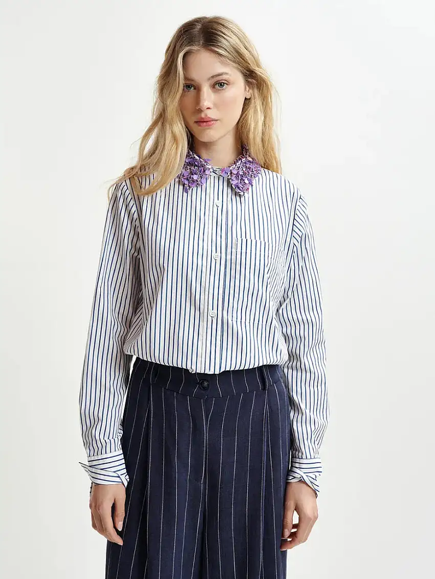 Camicia a Righe con Colletto Ricamato Bianco/Blu