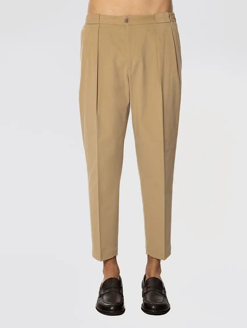Pantaloni in Cotone con Pinces Beige