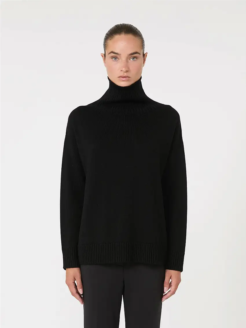 Maglia a Collo Alto in Lana Vergine Nero