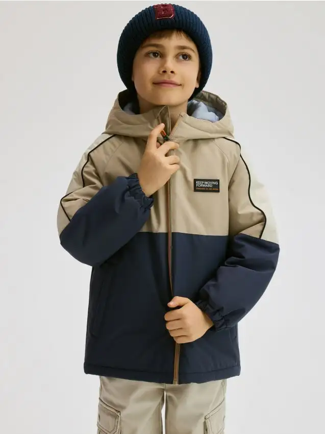 Giacca con cappuccio Colore beige