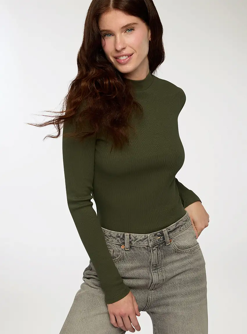 T-shirt maniche lunghe lupetto a costine Verde militare scuro