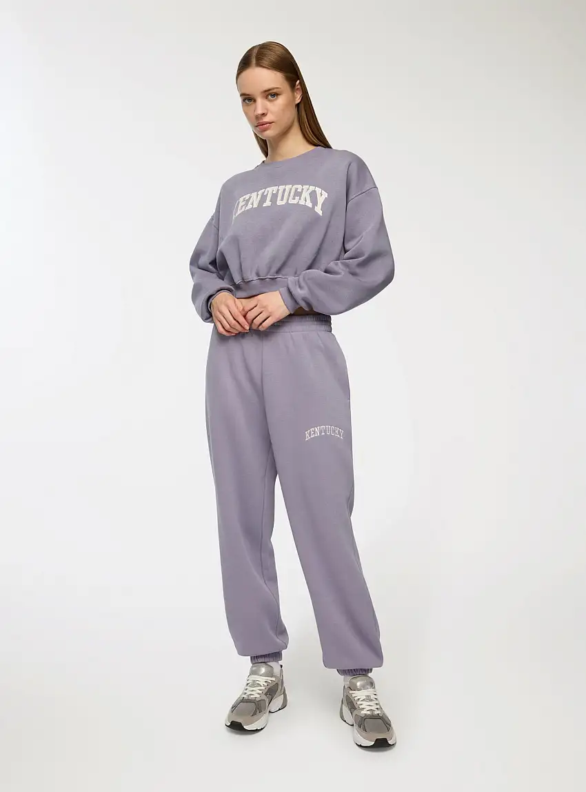 Pantaloni tuta con scritta ricamata Blu denim