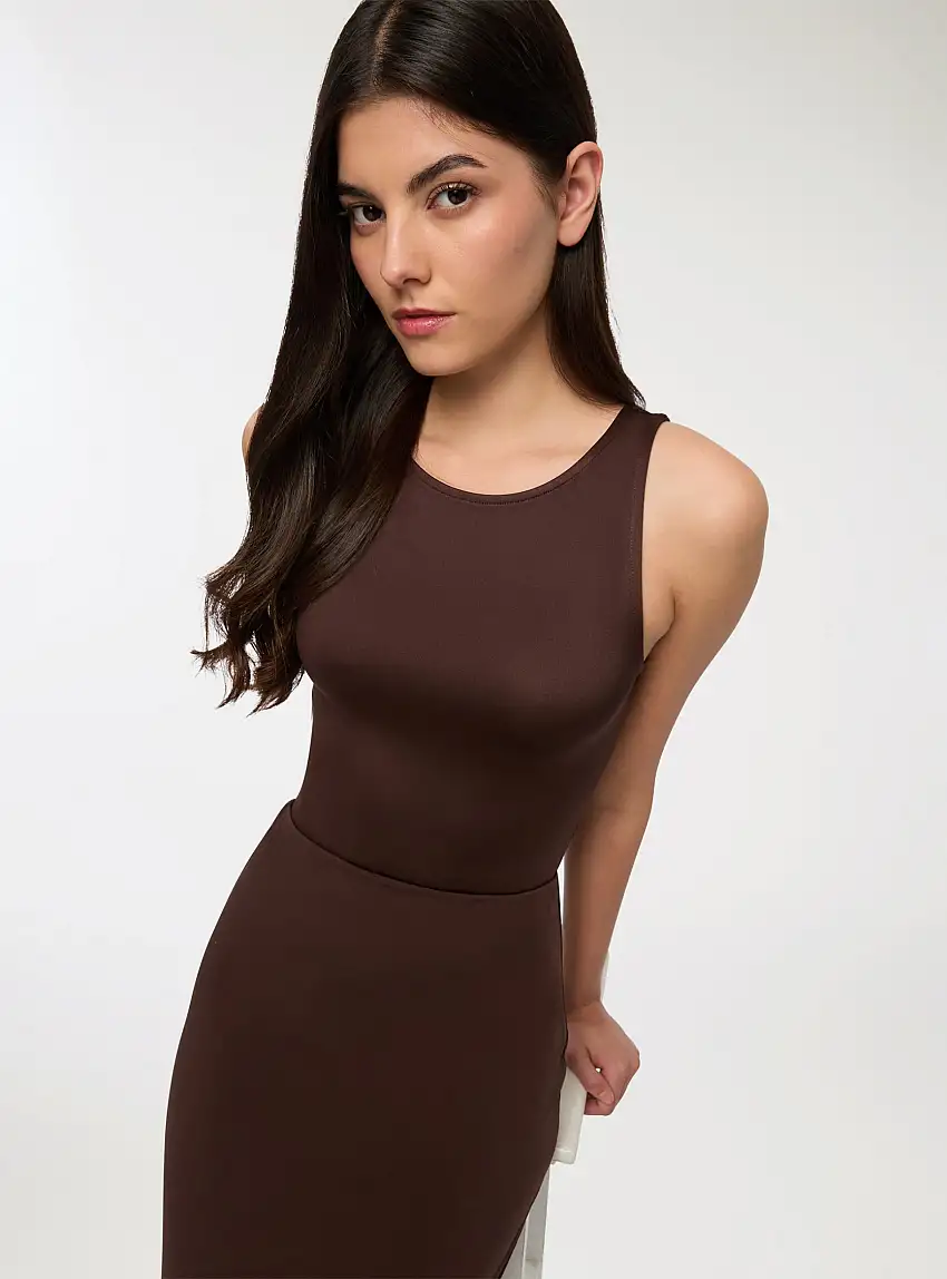 Body basic senza maniche Marrone scuro