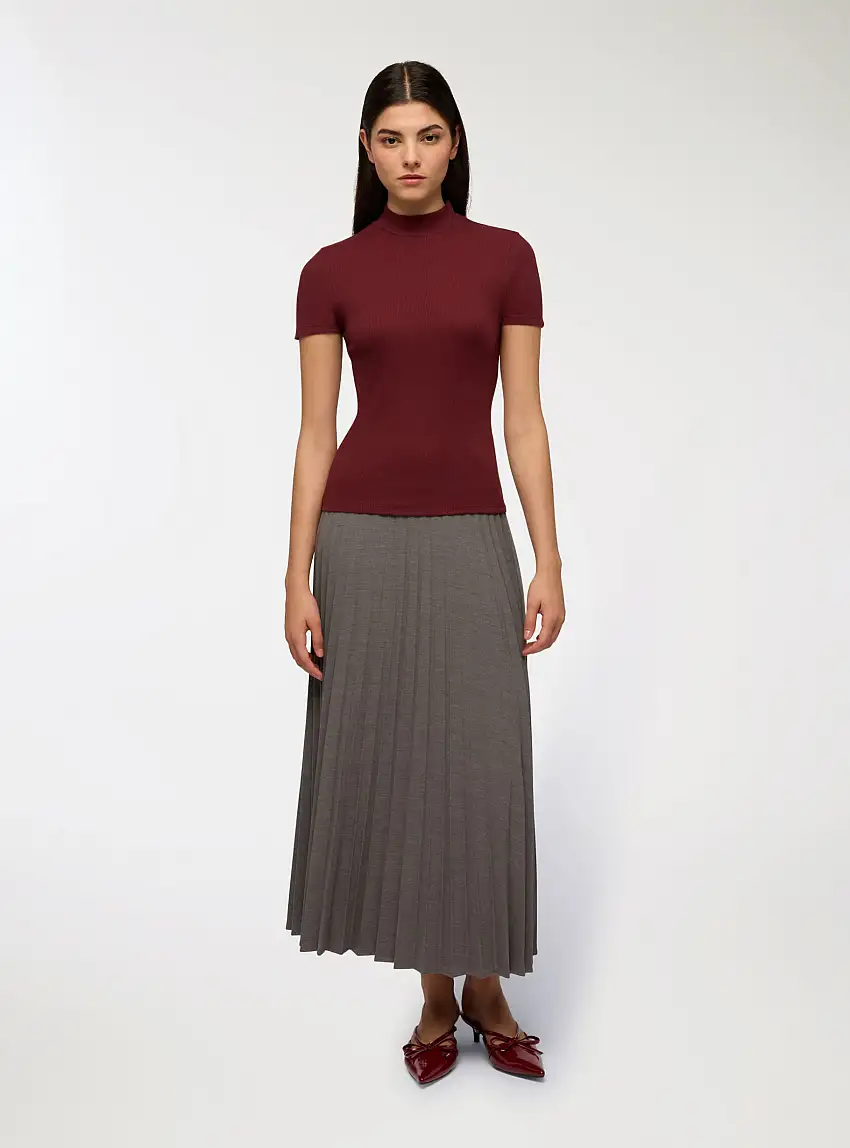 T-shirt lupetto a costine Bordeaux