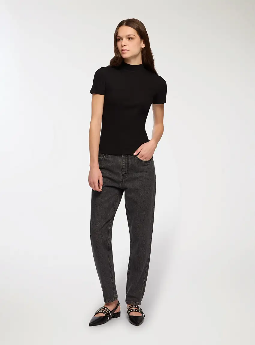 T-shirt lupetto a costine Nero