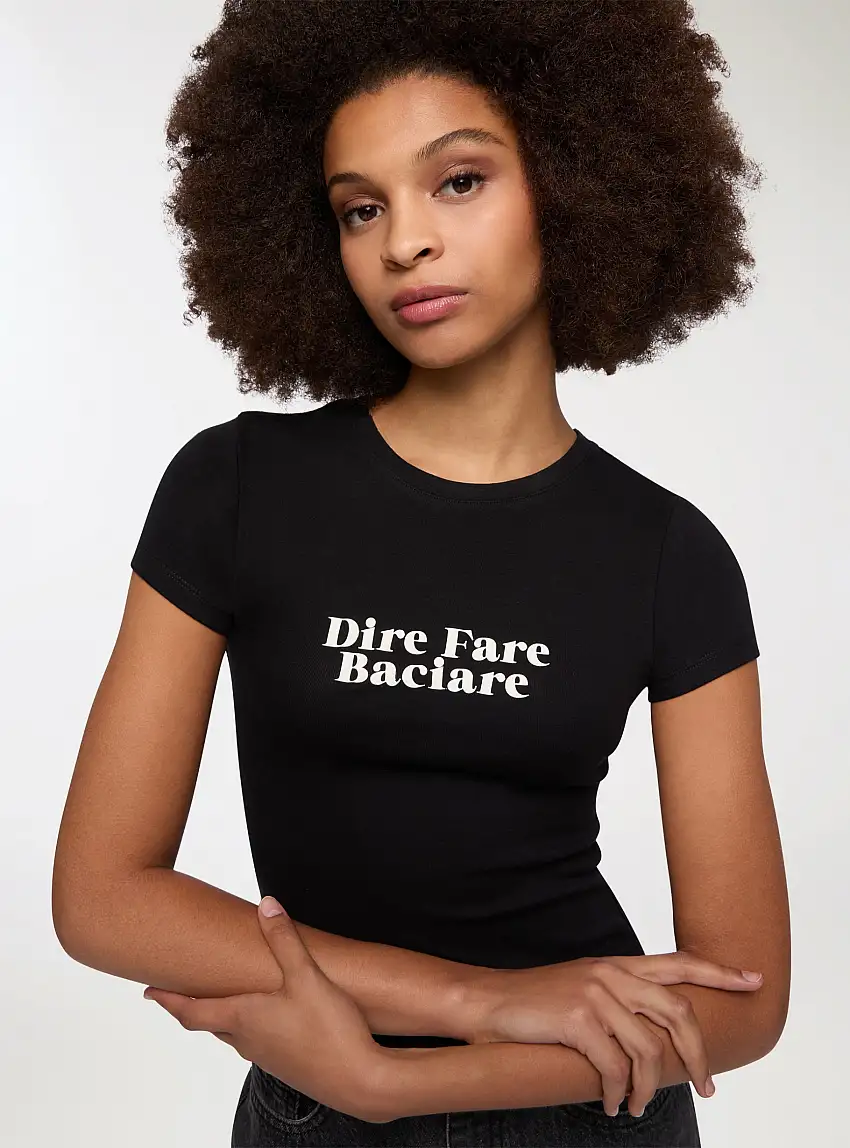 T-shirt slim fit con scritta Nero