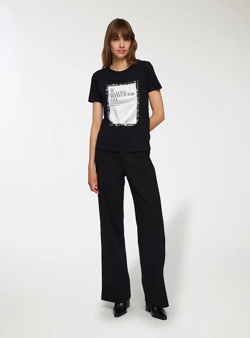 T-shirt con stampa e scritta Nero