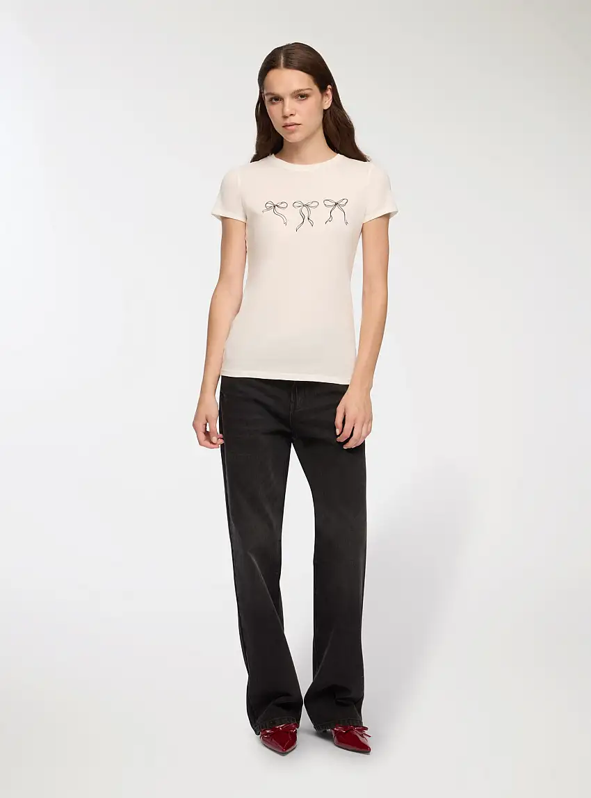 T-shirt slim fit con stampa fiocchi Bianco lana