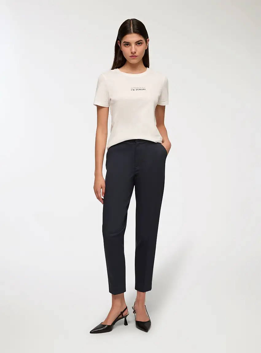 T-shirt con scritta demure Bianco lana